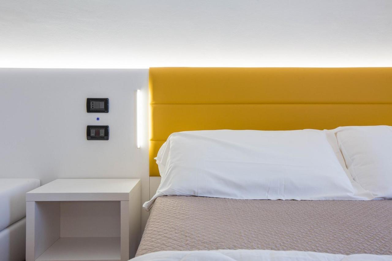 Hotel Palazzo Bello - Nuova Gestione เรกานาติ ภายนอก รูปภาพ