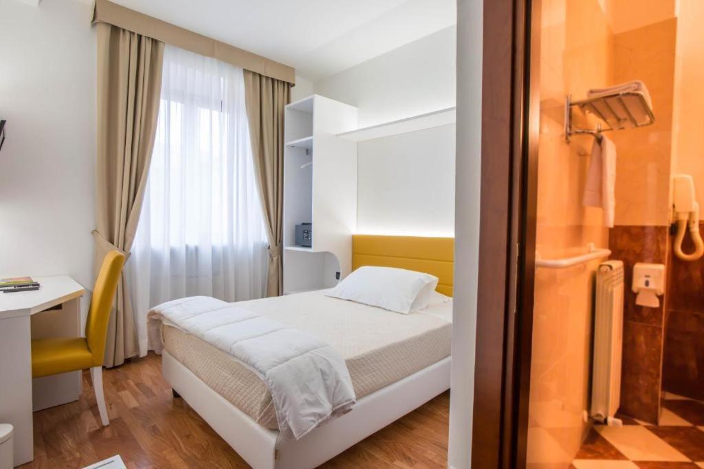 Hotel Palazzo Bello - Nuova Gestione เรกานาติ ภายนอก รูปภาพ