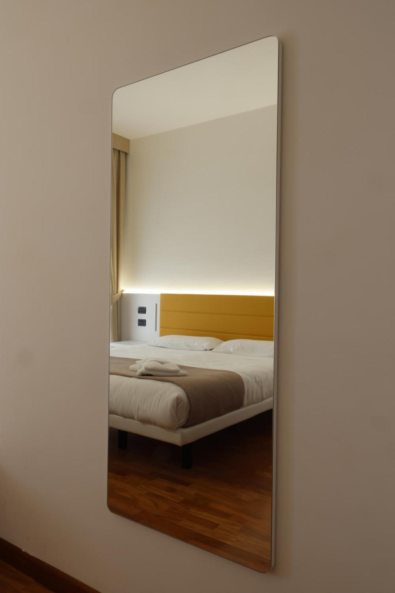 Hotel Palazzo Bello - Nuova Gestione เรกานาติ ภายนอก รูปภาพ