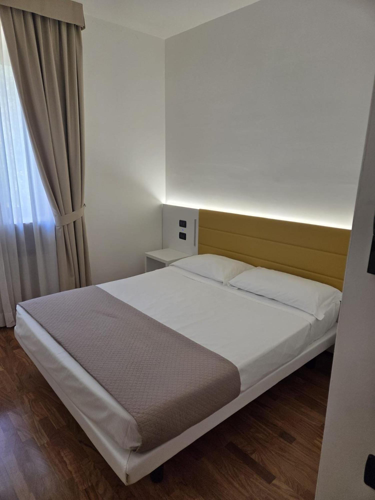 Hotel Palazzo Bello - Nuova Gestione เรกานาติ ภายนอก รูปภาพ