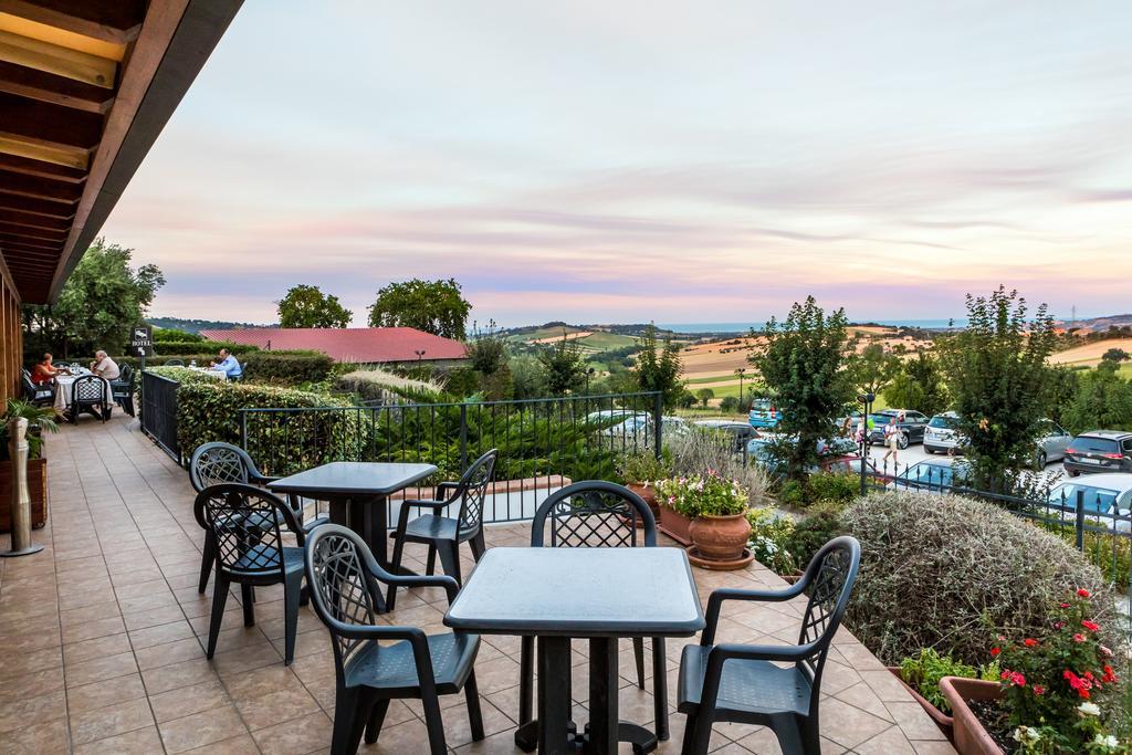 Hotel Palazzo Bello - Nuova Gestione เรกานาติ ภายนอก รูปภาพ