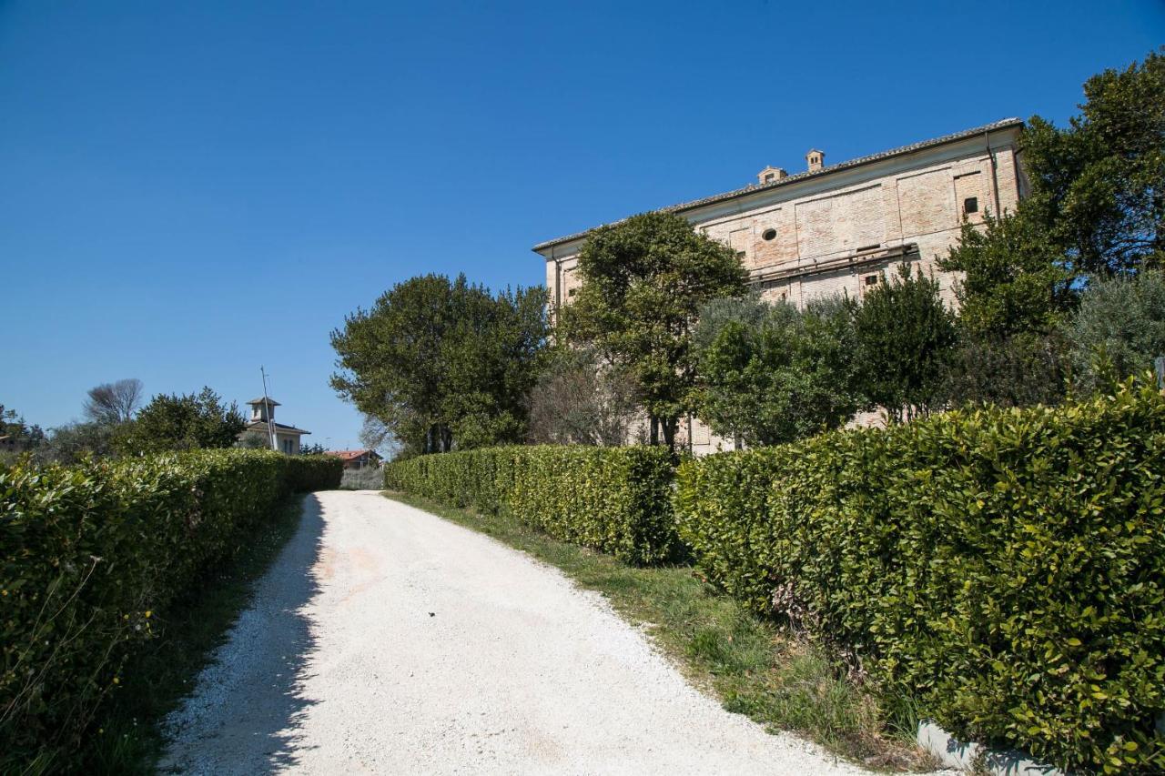 Hotel Palazzo Bello - Nuova Gestione เรกานาติ ภายนอก รูปภาพ